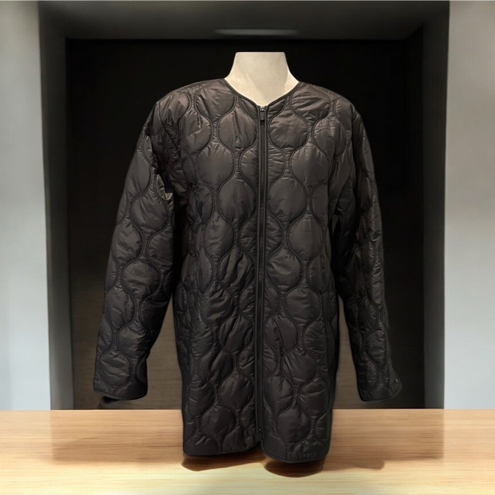 NWOT- Athleta Lightweight Black Quilted Jacket With Pockets & Dual Front Zippers